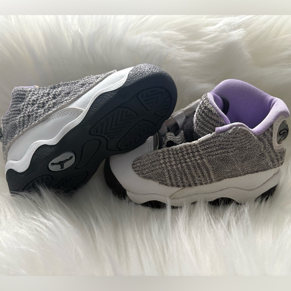 Nike Kids Sneakers in Gray and Lavender